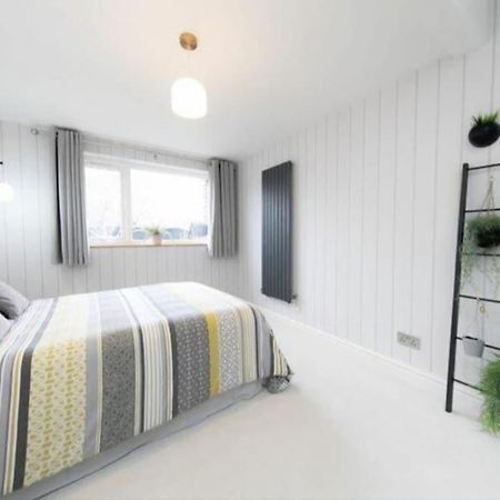 Recently Refurbished Home. Poulton-le-Fylde Εξωτερικό φωτογραφία