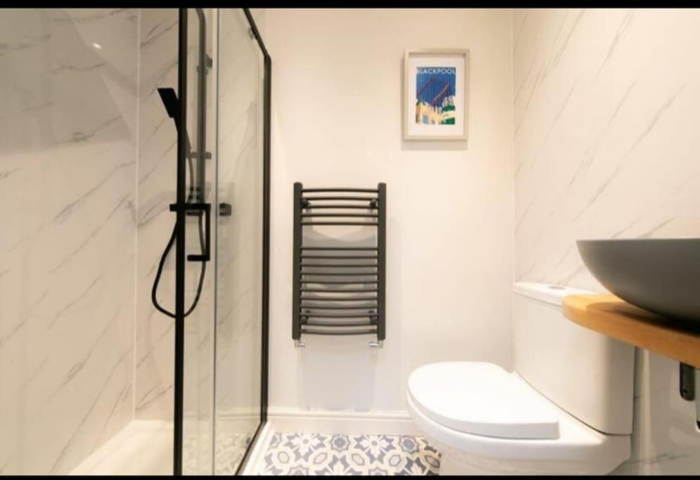 Recently Refurbished Home. Poulton-le-Fylde Εξωτερικό φωτογραφία