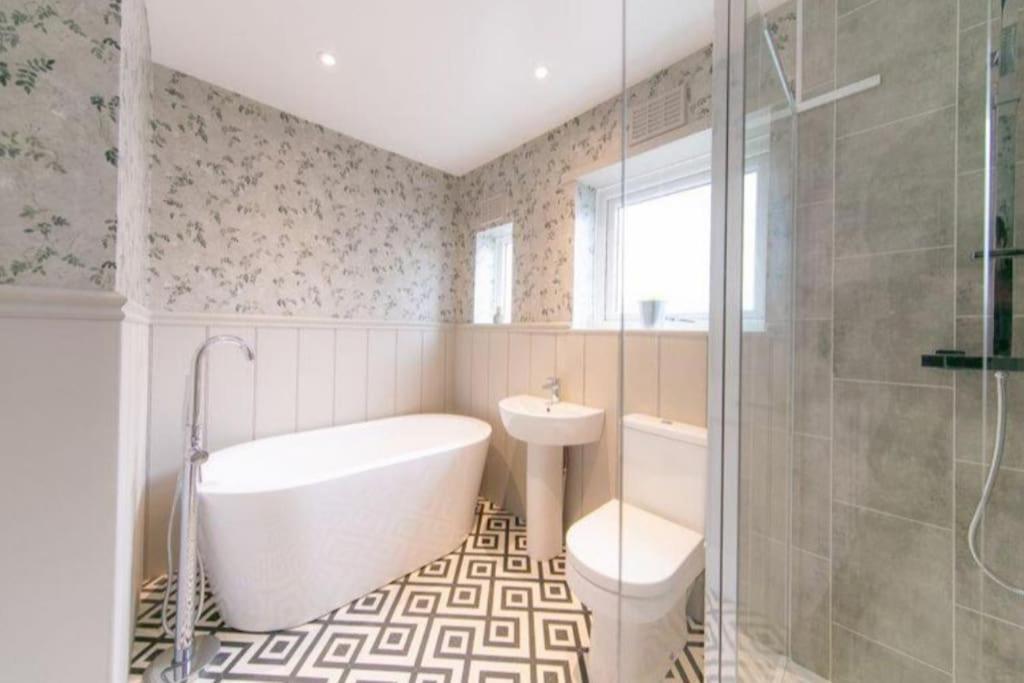 Recently Refurbished Home. Poulton-le-Fylde Εξωτερικό φωτογραφία